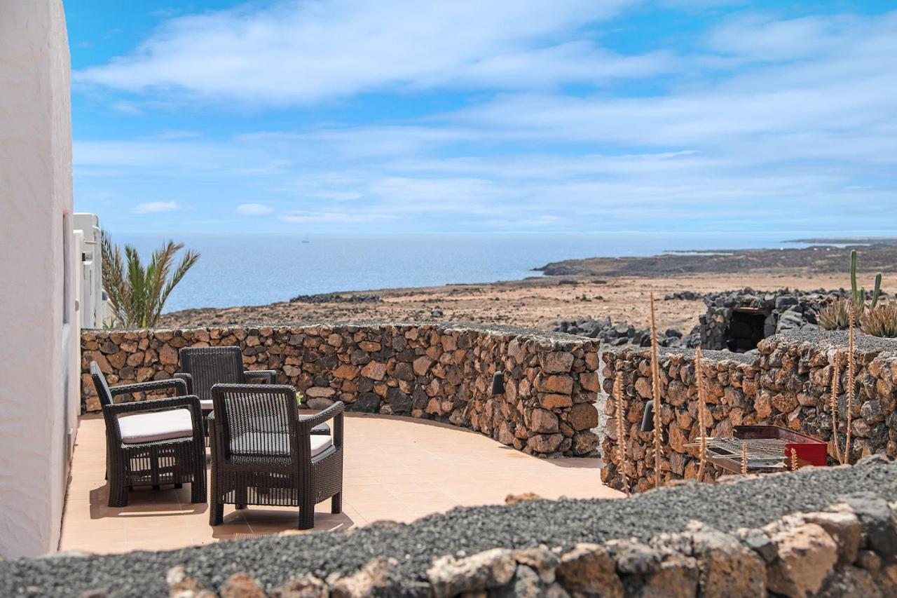 Playa Marina Eco Beach And Pool Bungalow Mala View Arrieta  Esterno foto